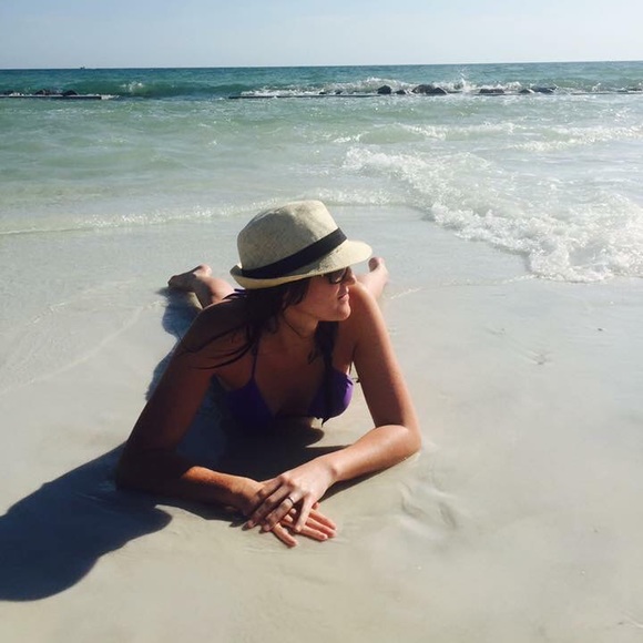 Meet your Posher, Tiffany - Picture 7 of 8